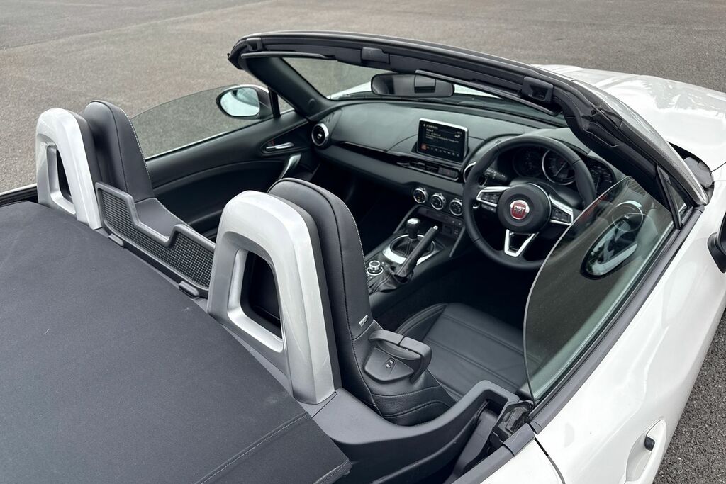 Fiat 124 Spider 1.4 Multiair Lusso - 2017 67 White #37