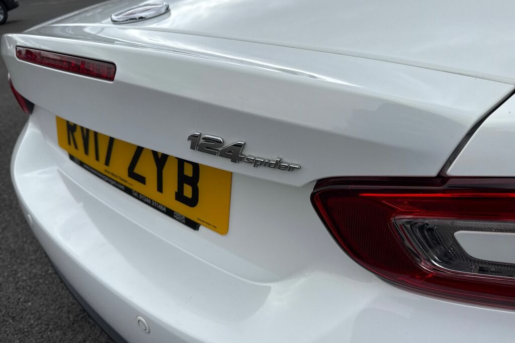 Fiat 124 Spider 1.4 Multiair Lusso - 2017 67 White #32