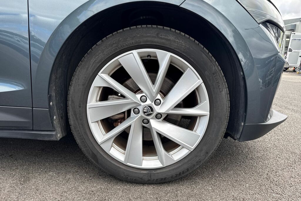 Skoda ENYAQ Suv Grey #9