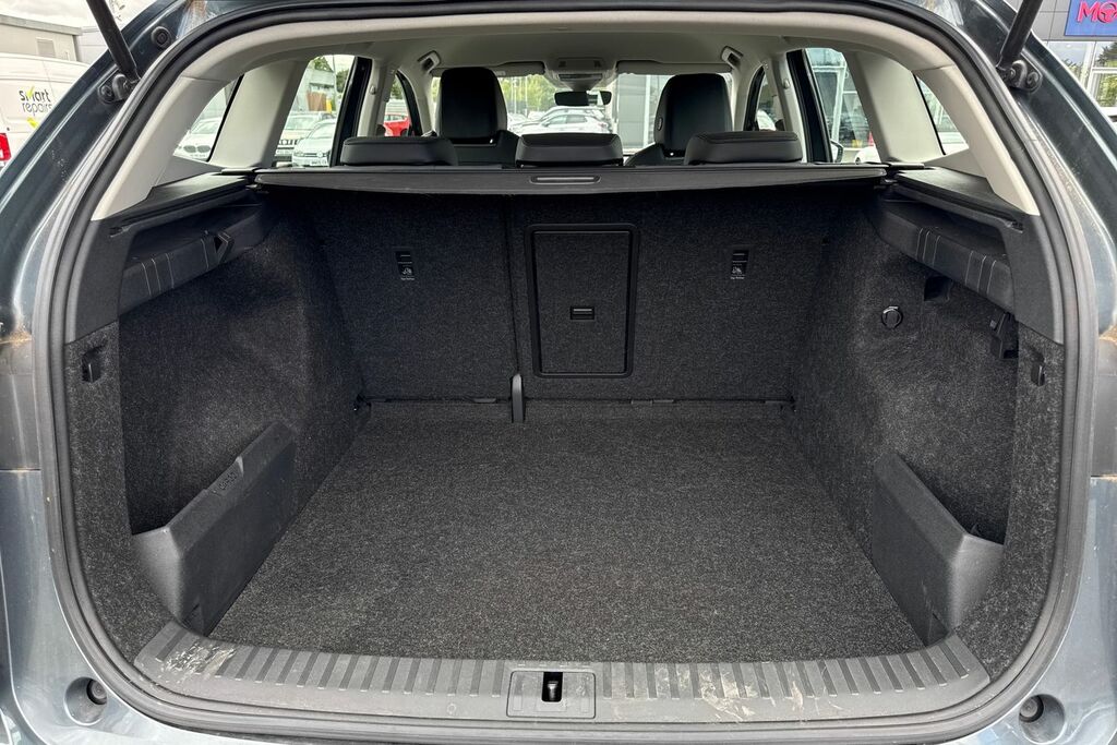 Skoda ENYAQ Iv 62Kwh 60 Grey #6