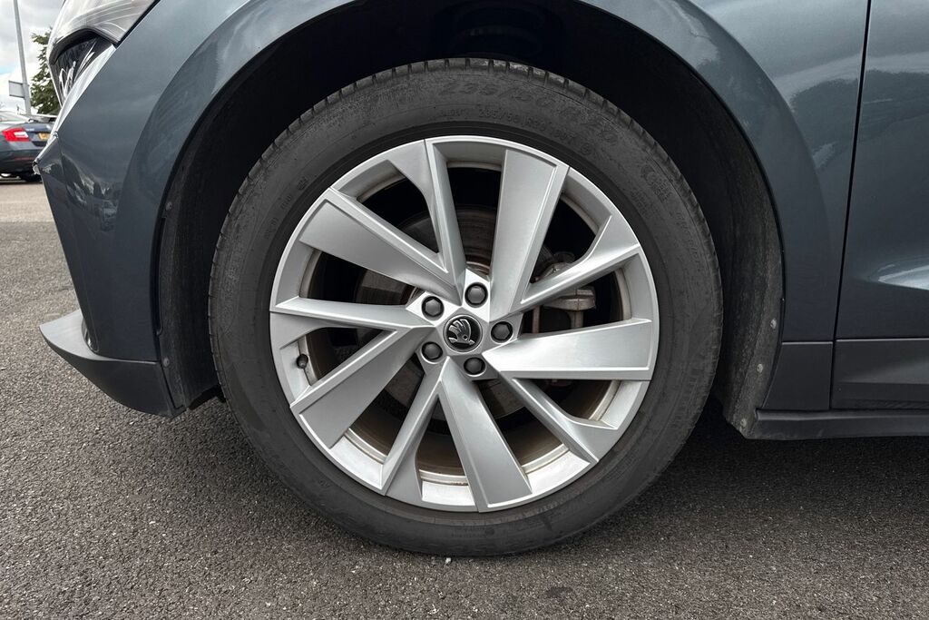 Skoda ENYAQ Suv Grey #12