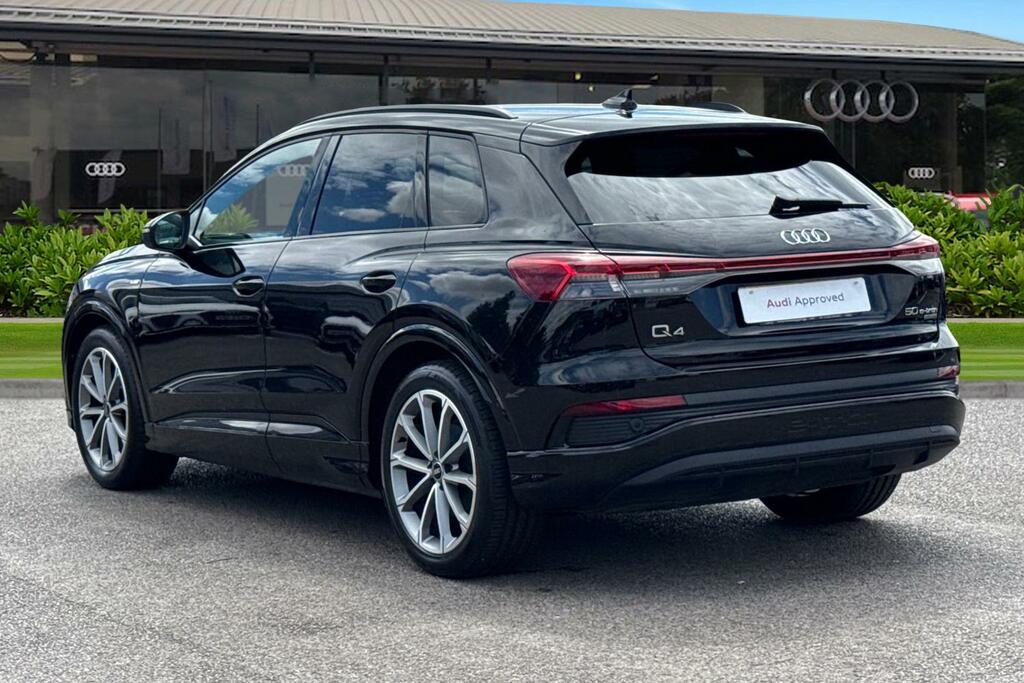 Audi Q4 E Tron Q4 Edition 1 50 E-tron Quattro 220,00 Kw Black #2