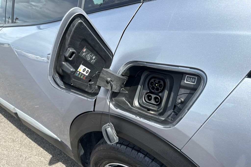 Peugeot e-2008 50Kwh Gt  #24