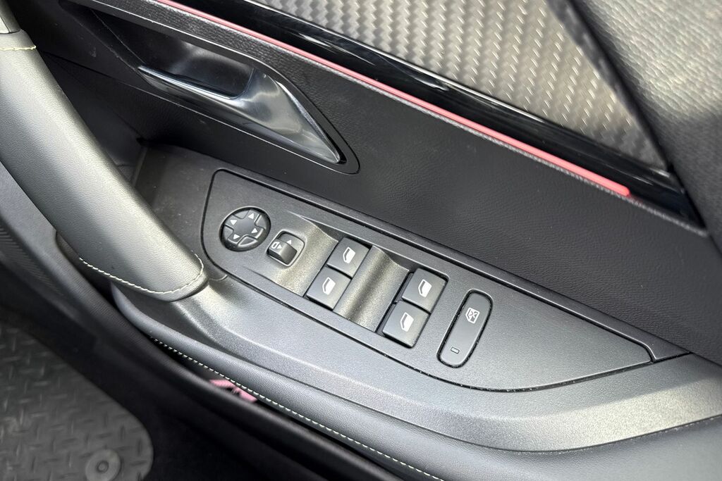 Peugeot e-2008 50Kwh Gt  #42