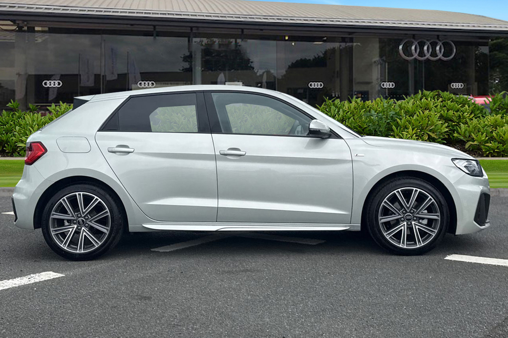 Audi A1 S Line 35 Tfsi 150 Ps S Tronic Silver #3