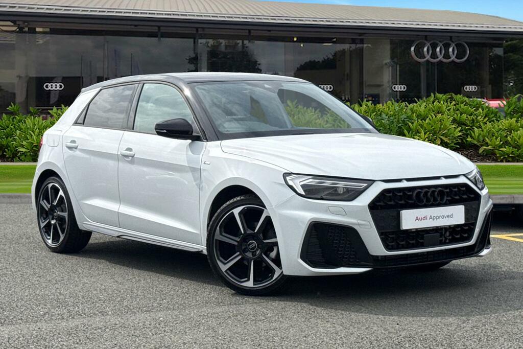 Audi A1 Black Edition 30 Tfsi 116 Ps S Tronic White
