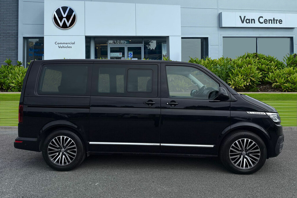 Volkswagen Caravelle 2.0 Tdi Executive 150 Dsg Black #3