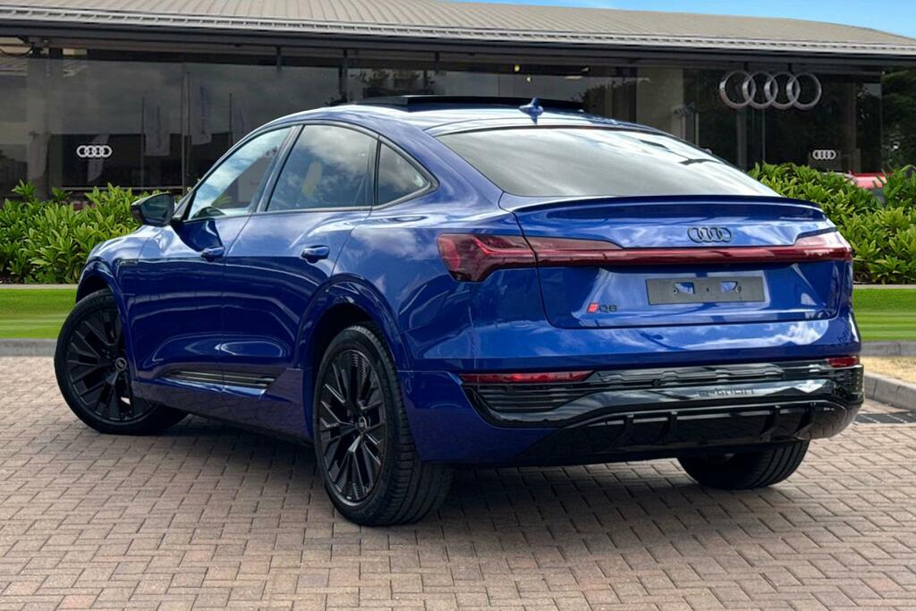 Audi Q8 e tron Sportback Black Edition 55 E-tron Quattro 300,00 K Blue #2