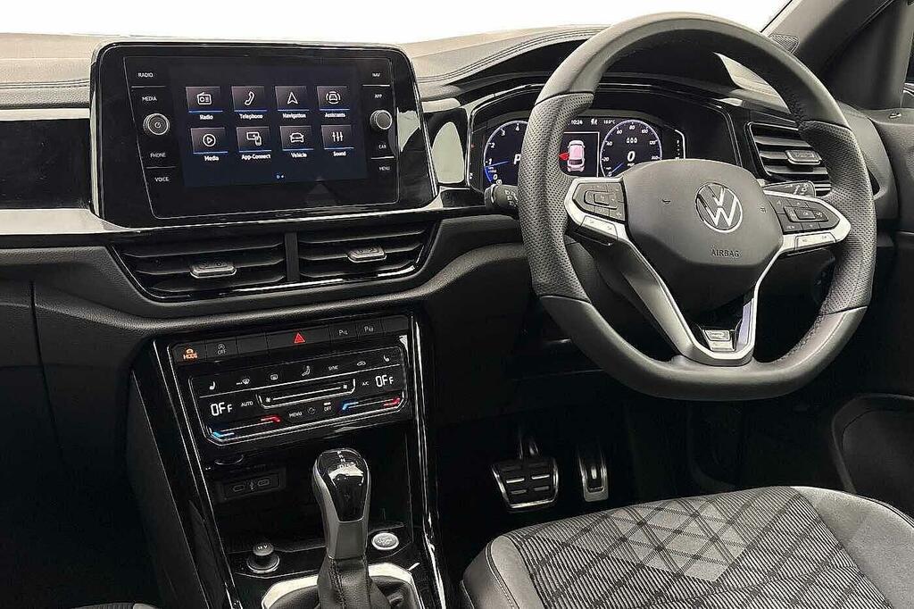 Volkswagen T-Roc 1.5 Tsi Black Edition Plus Dsg White #2