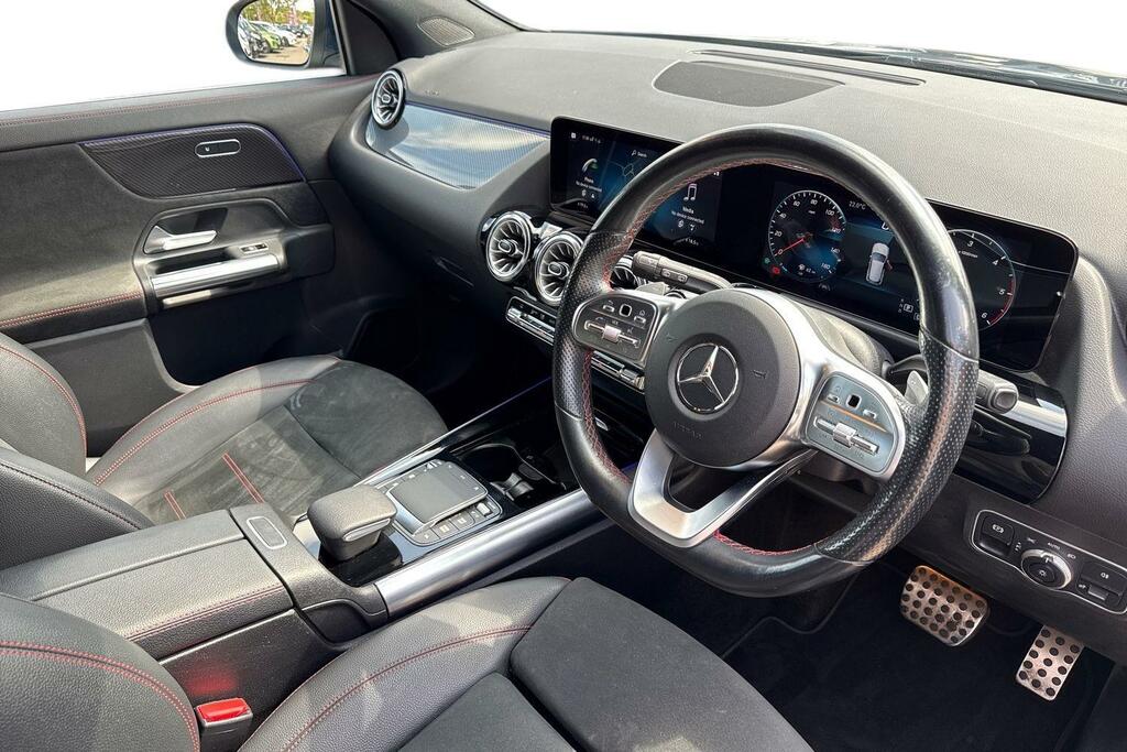 Mercedes-Benz GLA Class Gla 200 Amg Line Premium Black #7