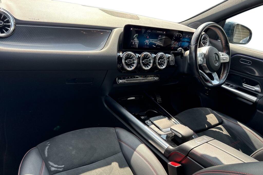 Mercedes-Benz GLA Class Gla 200 Amg Line Premium Black #8