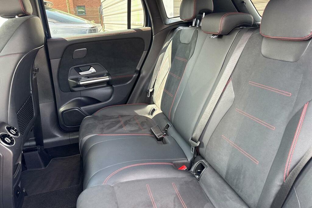 Mercedes-Benz GLA Class Gla 200 Amg Line Premium Black #13