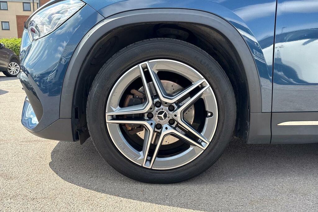 Mercedes-Benz GLA Class Gla 200 Amg Line Premium Black #21