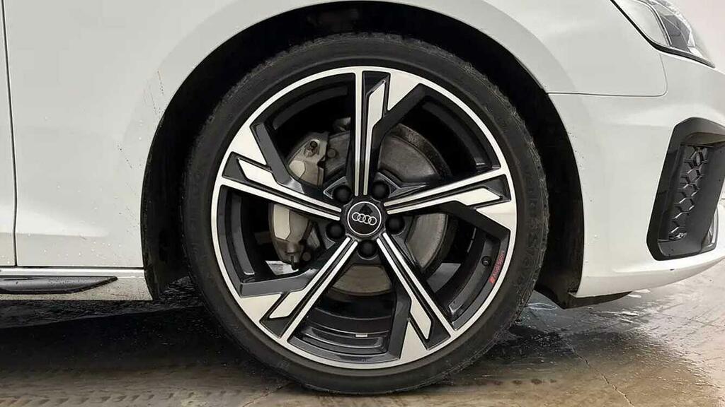 Audi A4 Avant Avant 40 Tfsi 204 Ps S Tronic White #5