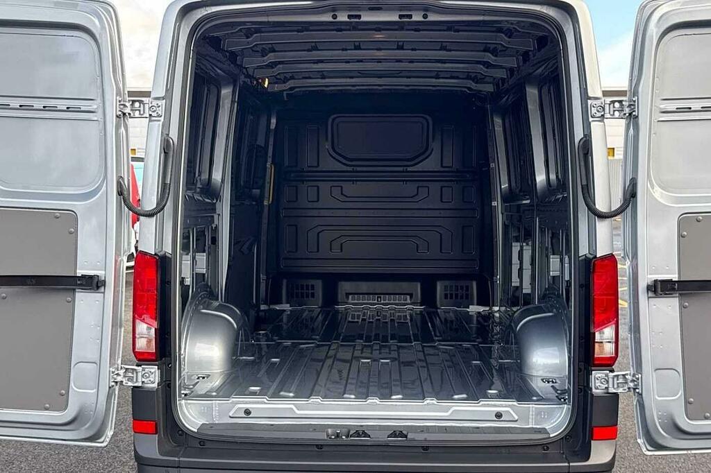 Volkswagen Crafter Cr35 Commerce 2.0 Tdi 140Ps Silver #9