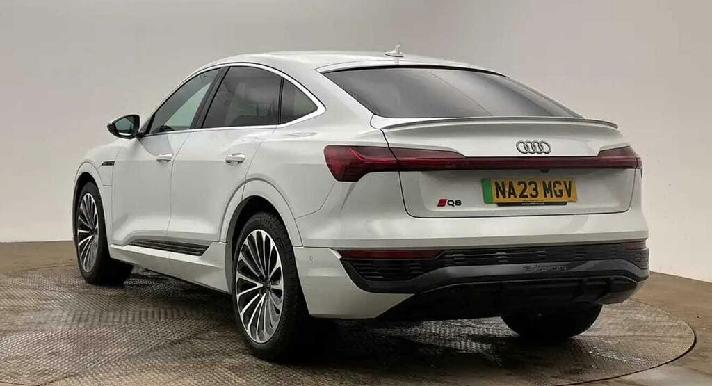 Audi Q8 e tron Sportback S Line 55 E-tron Quattro 300,00 Kw White #3