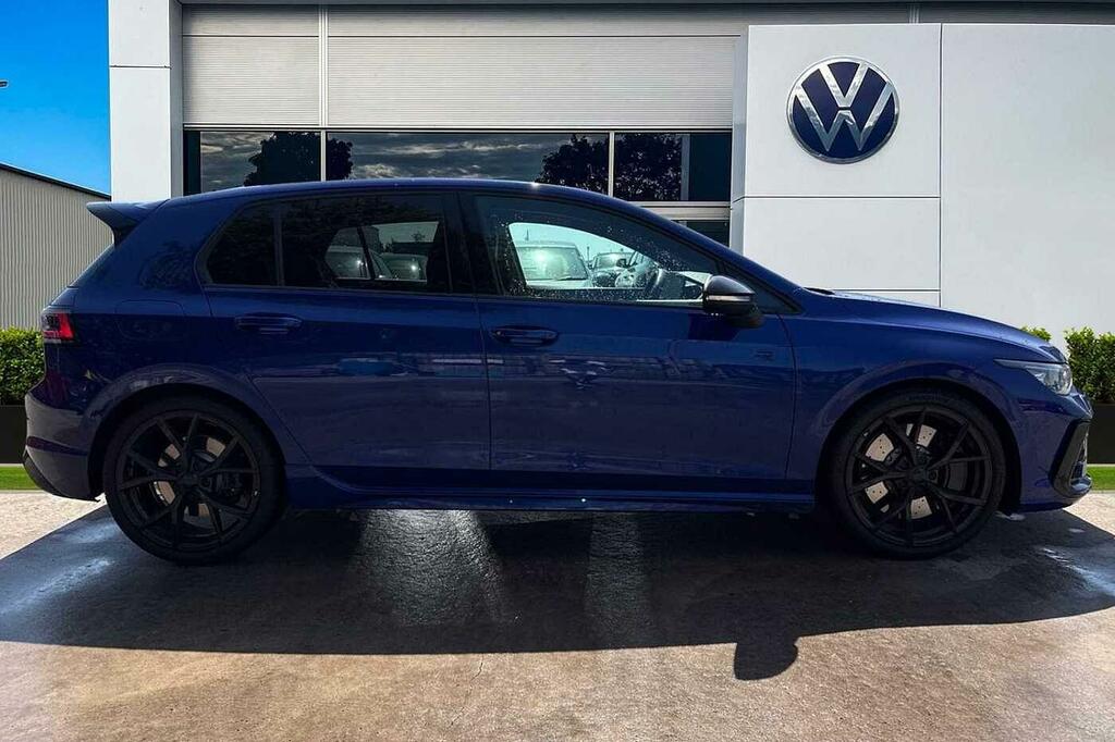 Volkswagen Golf 1.5 Tsi 150 Match Black #4