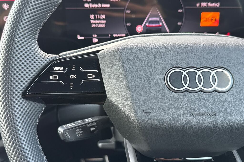 Audi Q5 2.0 Tdi Quattro Launch Edition S Tronic Black #25