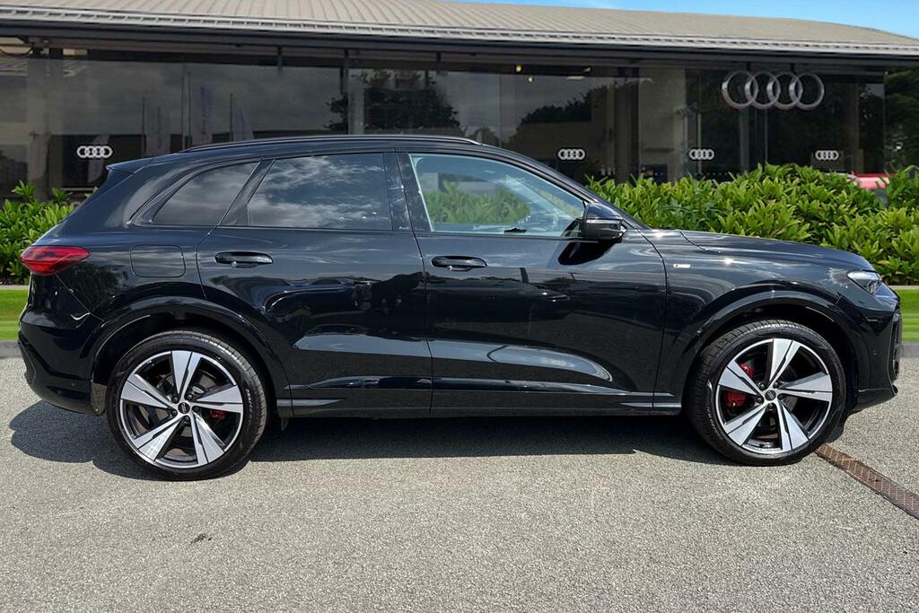 Audi Q5 Suv Edition 1 Tdi Quattro 204 Ps S Tronic Black #3