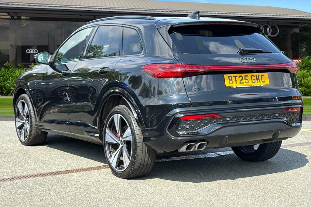 Audi Q5 Suv Edition 1 Tdi Quattro 204 Ps S Tronic Black #2