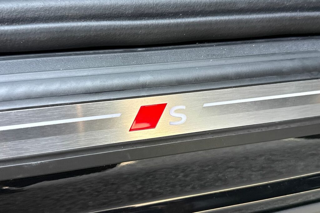 Audi Q5 2.0 Tdi Quattro Launch Edition S Tronic Black #38