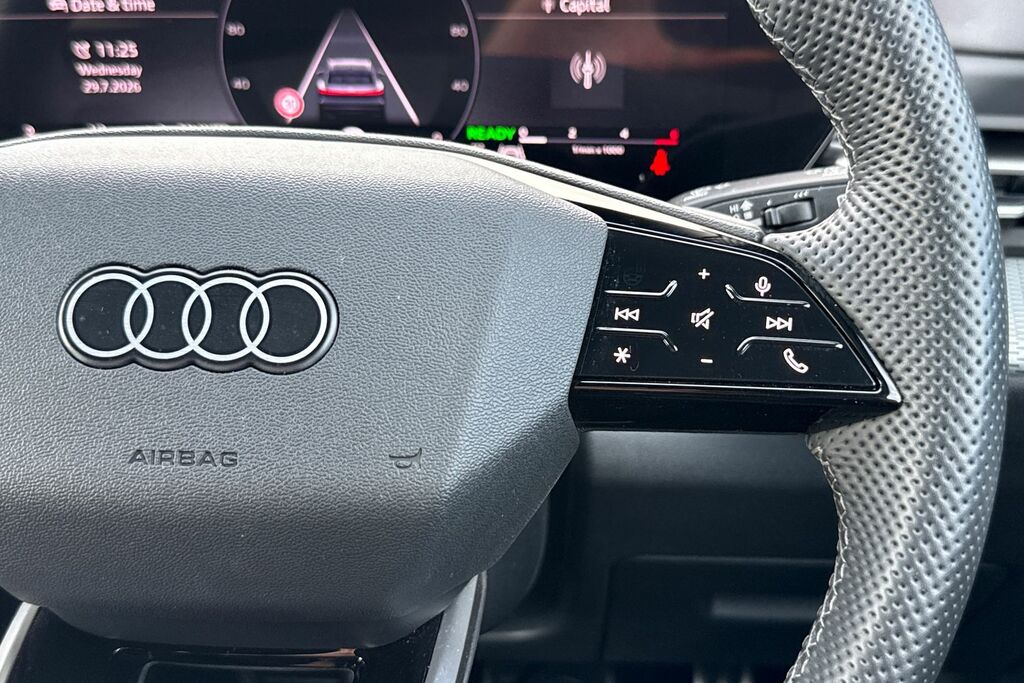 Audi Q5 2.0 Tdi Quattro Launch Edition S Tronic Black #26