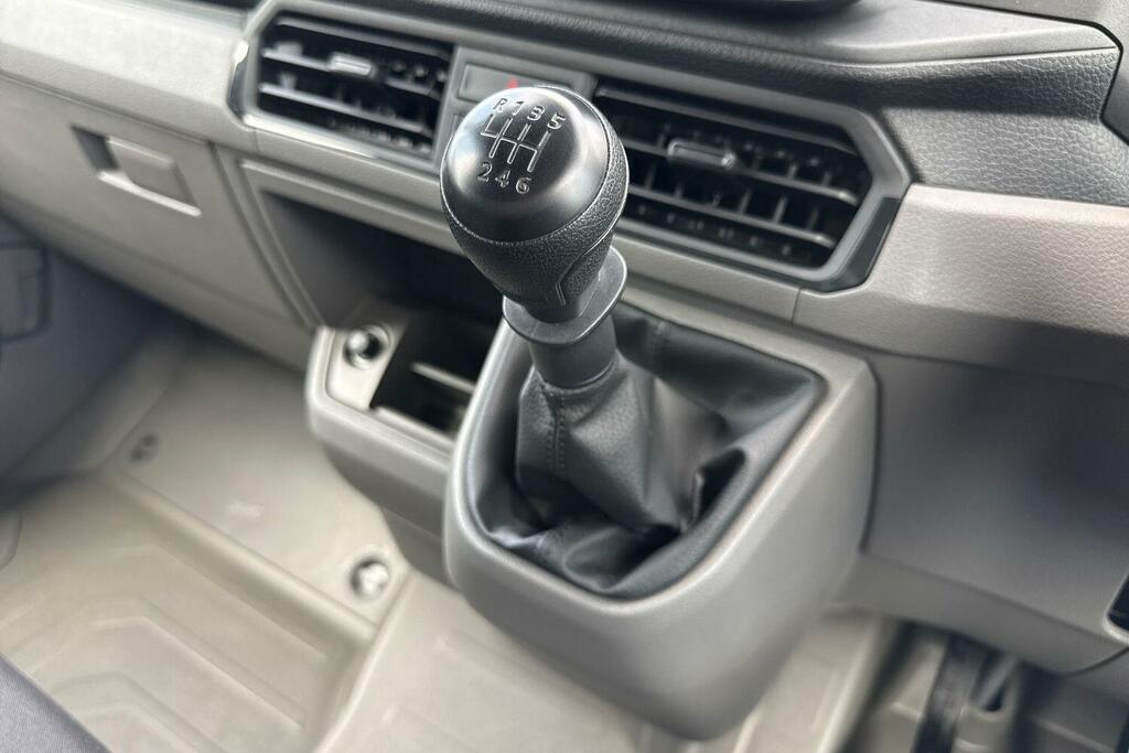 Volkswagen Crafter 2.0Tdi 140Ps Cr35 Lwb Commerce Plus Grey #18