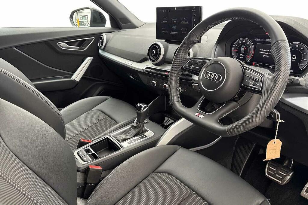 Audi Q2 35 Tfsi Black Edition S Tronic Black #6