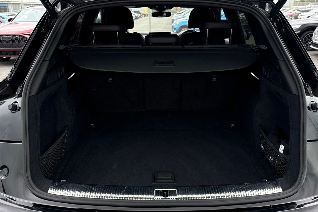 Audi Q5 Black Edition 40 Tdi Quattro 204 Ps S Tronic KJ24TLF Black #6