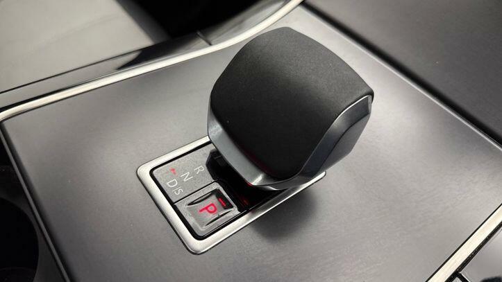 Land Rover Range Rover Velar Range Rover Velar 2.0 D200 Mhev Dynamic Hse Au Grey #13