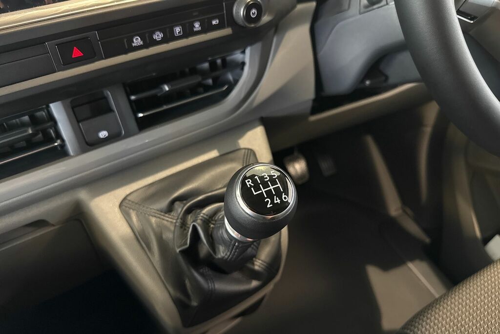 Volkswagen Transporter 2.0 Tdi 150 Commerce Pro Van Grey #22