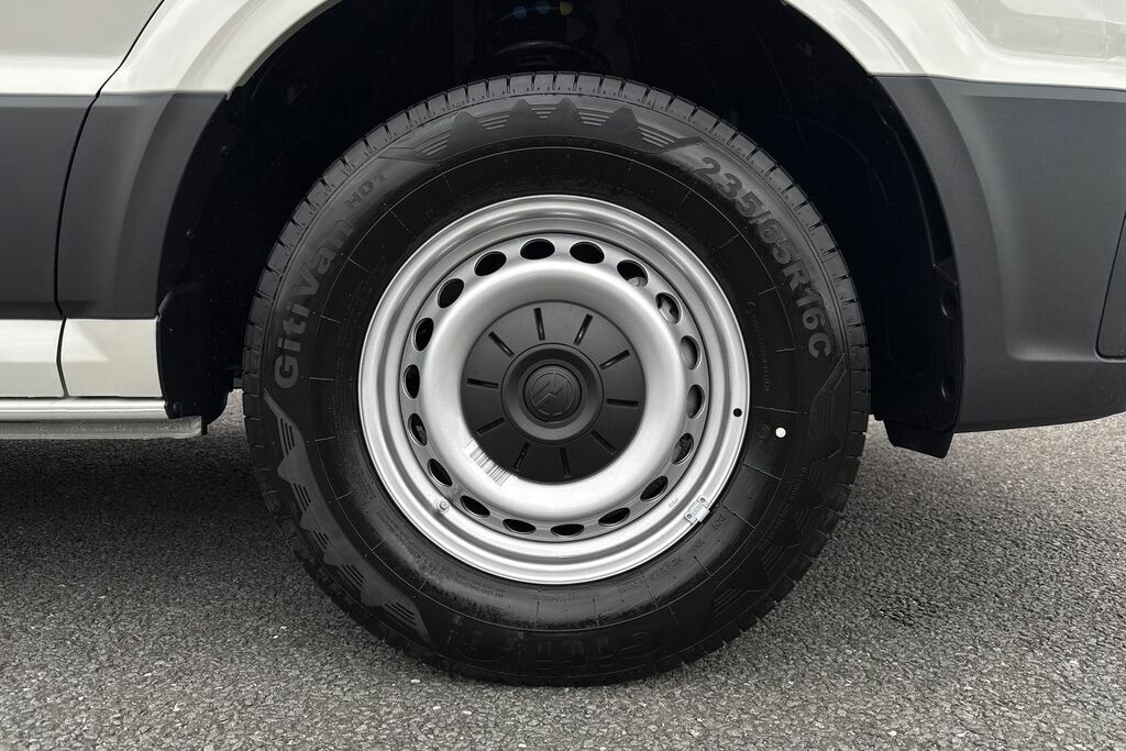 Volkswagen Crafter 2.0 Tdi 177Ps Commerce Plus Low Roof Van Grey #9