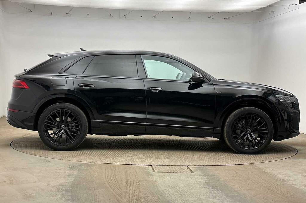 Audi Q8 Suv Black Edition 55 Tfsi Quattro 340 Ps Tiptronic Black #4