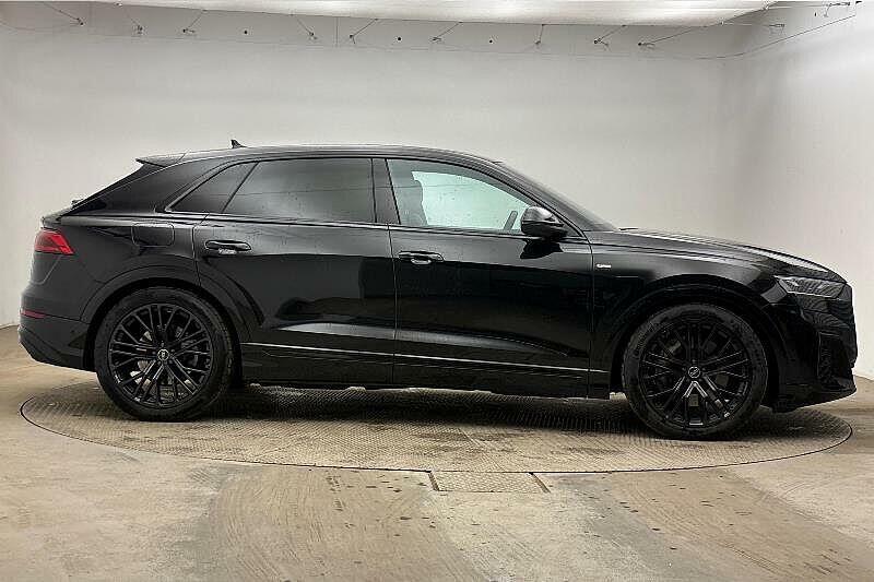 Audi Q8 55 Tfsi E Quattro Black Edition Tiptronic Black #4
