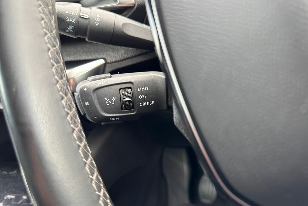 Peugeot 5008 1.2 Puretech Active Premium Grey #40