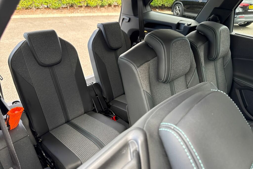 Peugeot 5008 1.2 Puretech Active Premium Grey #25