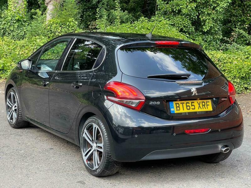 Peugeot 208 1.6 Bluehdi Gt Line Black #3