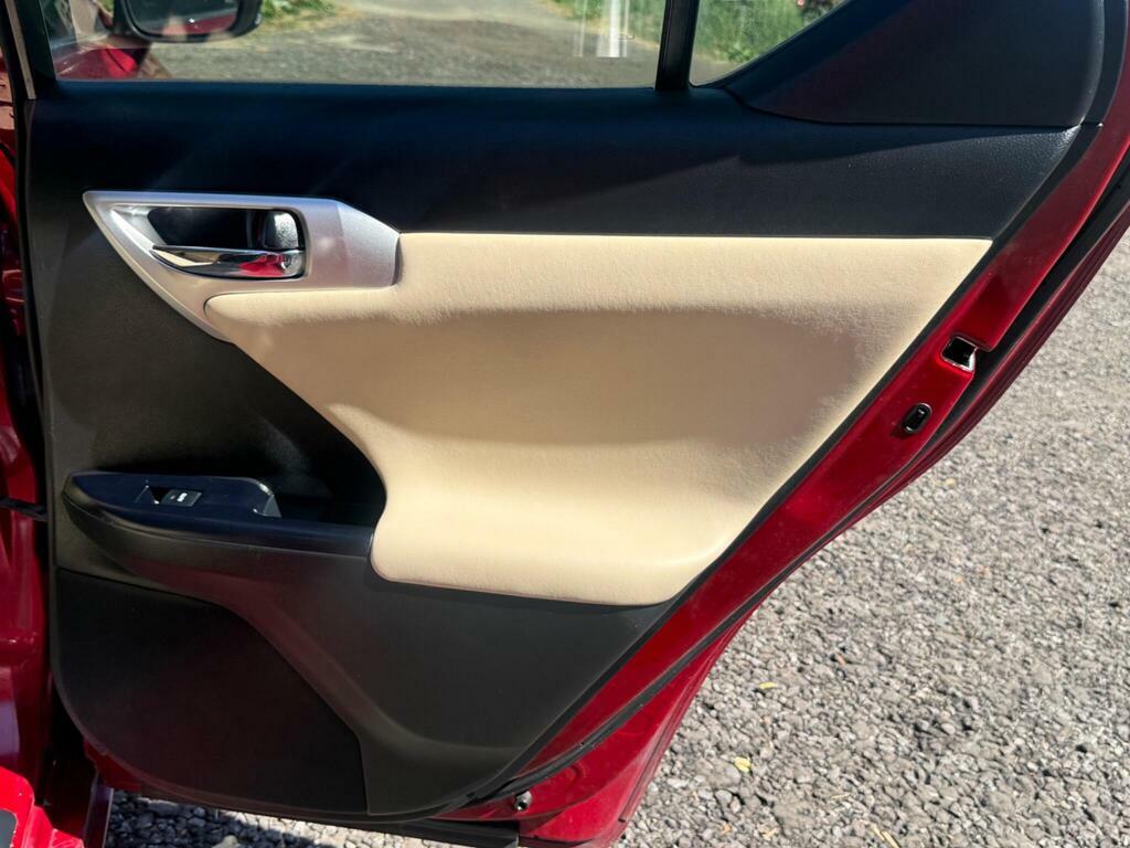 Lexus CT 1.8 200H Advance Cvt Euro 5 Ss Silver #32