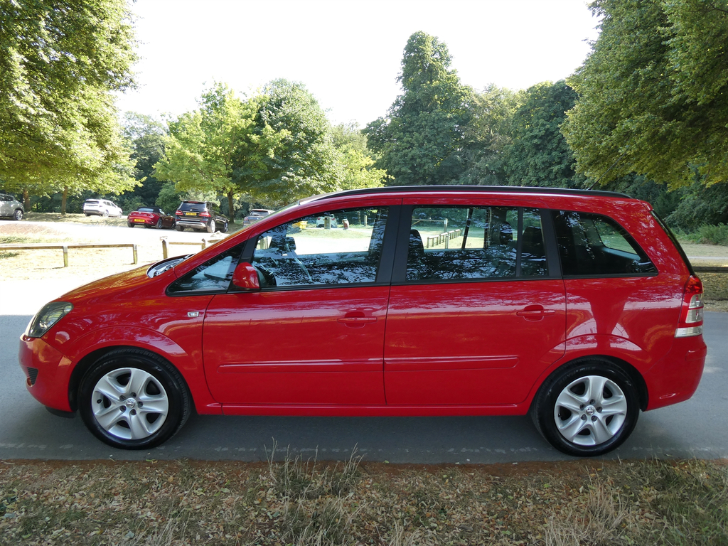 Vauxhall Zafira 1.6 16V Exclusiv Mpv Euro 5 115 Red #4