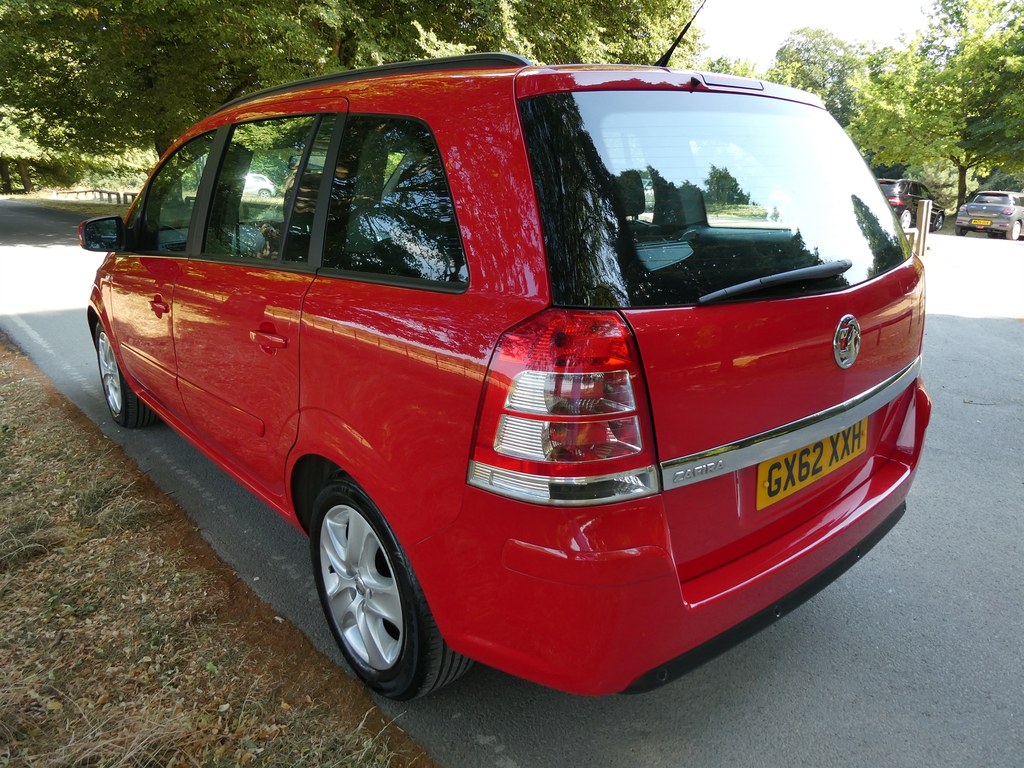 Vauxhall Zafira 1.6 16V Exclusiv Mpv Euro 5 115 Red #5