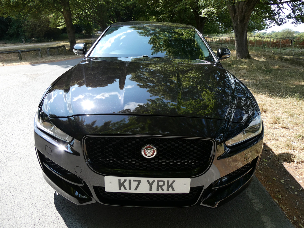 Jaguar XE 2.0D R-sport Saloon Euro 6 Ss Black #2