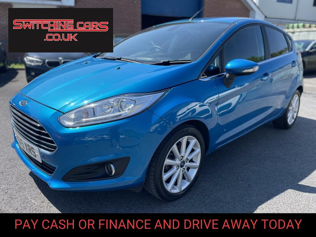 Ford Fiesta Titanium Blue