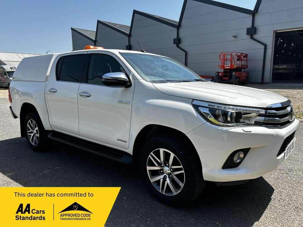 Toyota HILUX 2.4 D-4d Invincible White