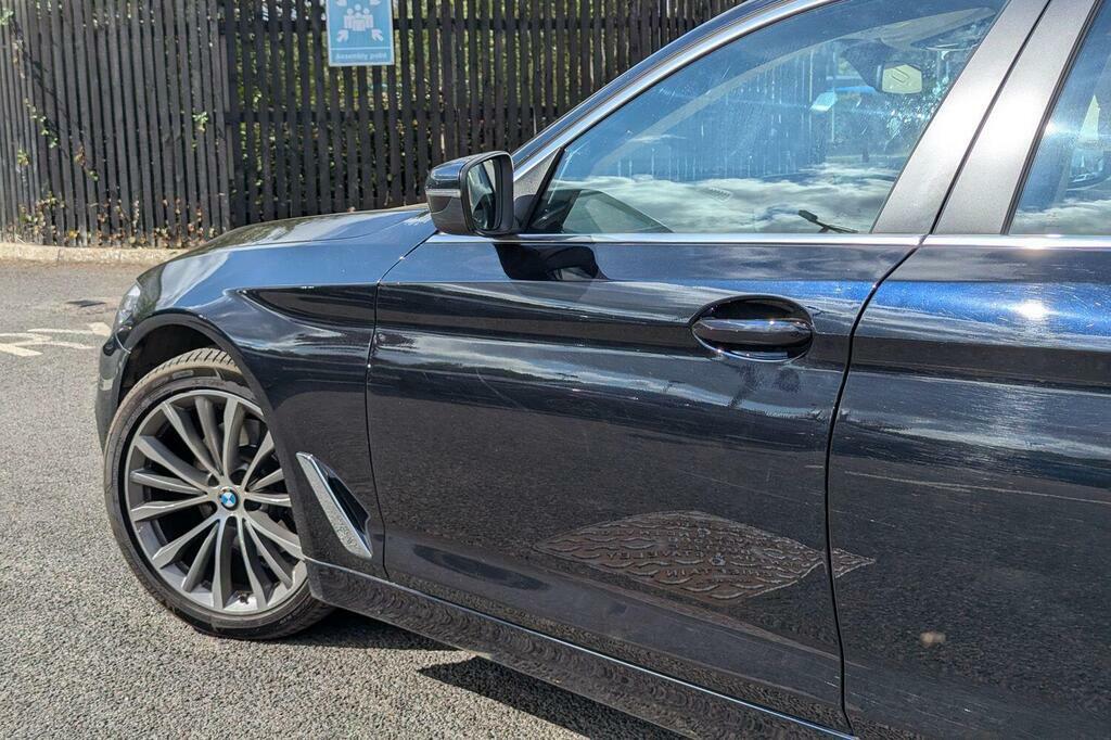 BMW 5 Series 520D M Sport Black #27