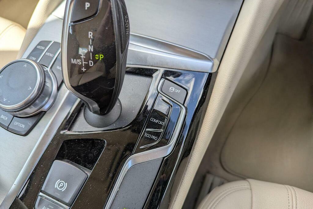 BMW 5 Series 520D M Sport Black #30