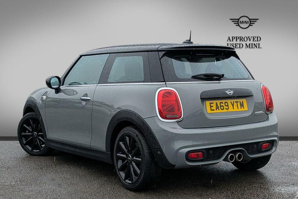 Mini Hatch 3-Door Hatch Cooper S Classic EA69YTM Grey #2