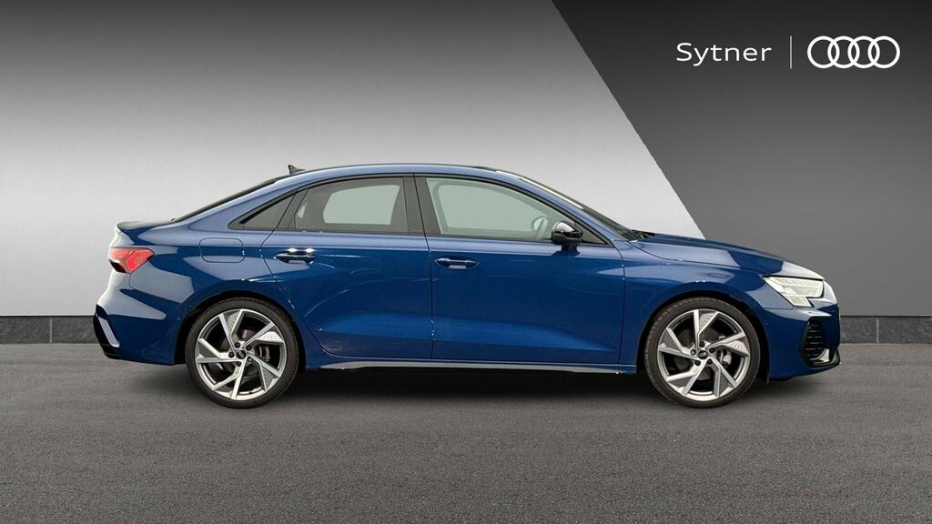 Audi A3 35 Tfsi Black Edition S Tronic YH74UGG Blue #4