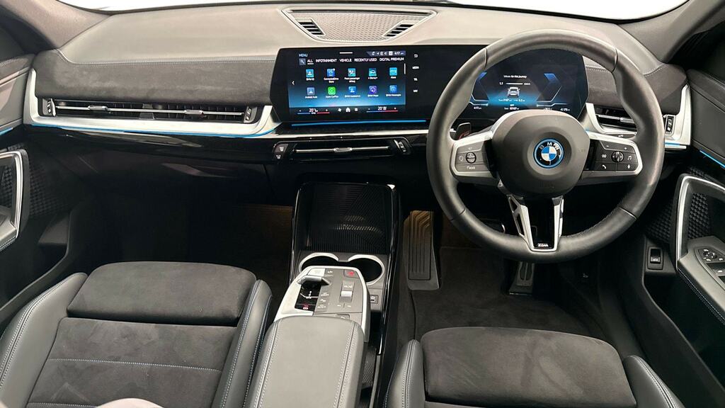 BMW iX2 150Kw Edrive20 M Sport 65Kwh KS26EAY Grey #4