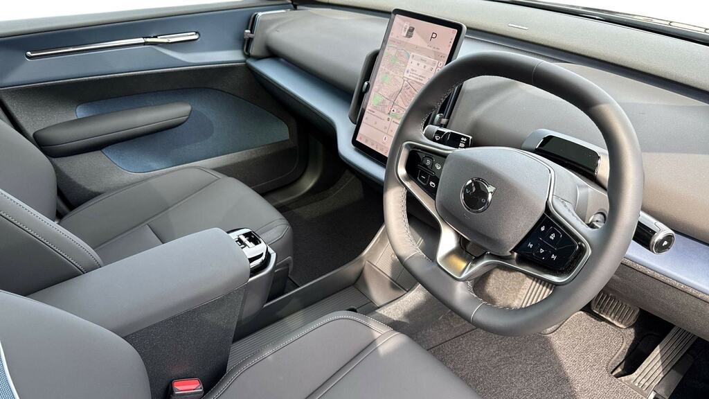 Volvo EX30 200Kw Sm Extended Range Ultra 69Kwh MF26WYV Black #5