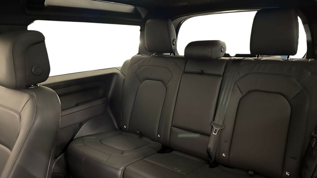 Land Rover Defender 90 3.0 D250 X-dynamic Hse 90 LC26DTZ Black #4